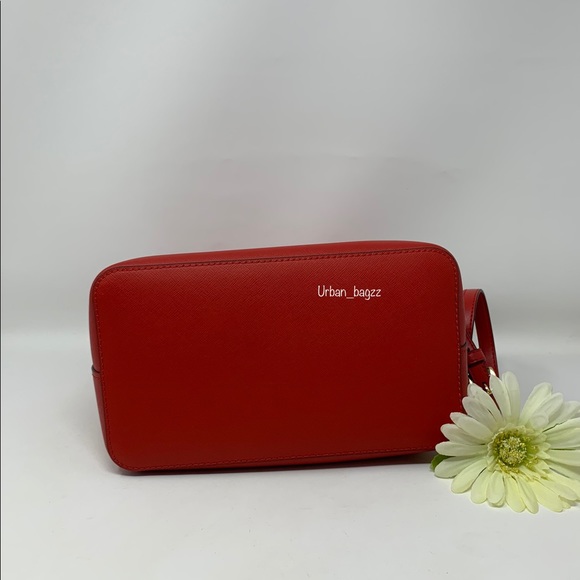 Michael Kors Suri Large Bucket Messenger - Picture 7 of 9